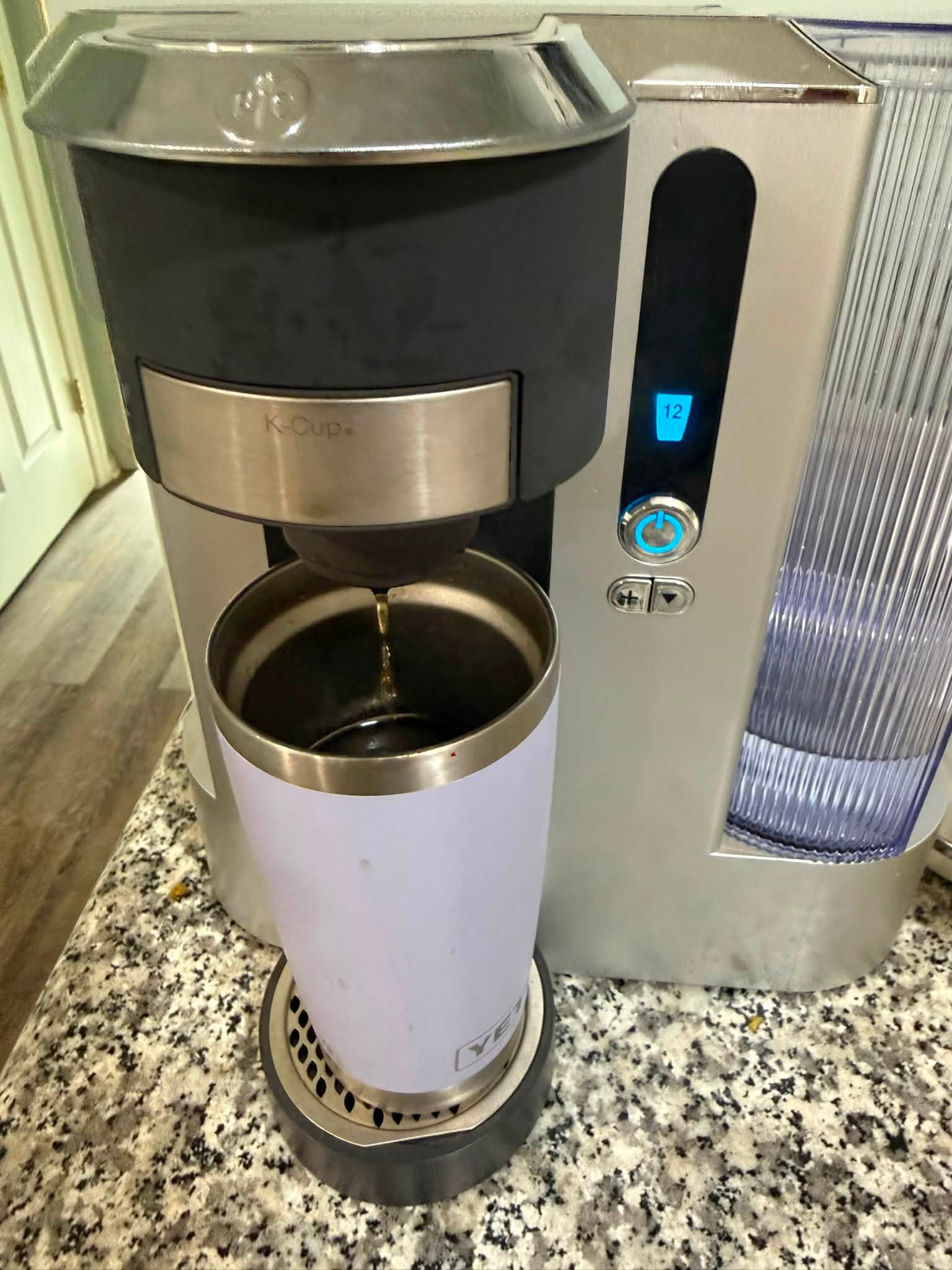 ☕ 12 oz kind of morning… Round One! ☕

Some days call for the biggest mug you own, and today is definitely one of them! 😅

Here’s to fueling the day one sip at a time. Who else is starting their morning with a full 12 oz of coffee? 🙋‍♀️

☕ How do you take yours?
🤎 Black
🤍 Cream
🍯 Sweet
🎃 All the fun flavors!

#CoffeeFirst #MorningFuel #CoffeeLover #RoundOne #FueledByCoffee #CoffeeTime #GoodMorning #CookinWithBonnie #CoffeeKindOfDay