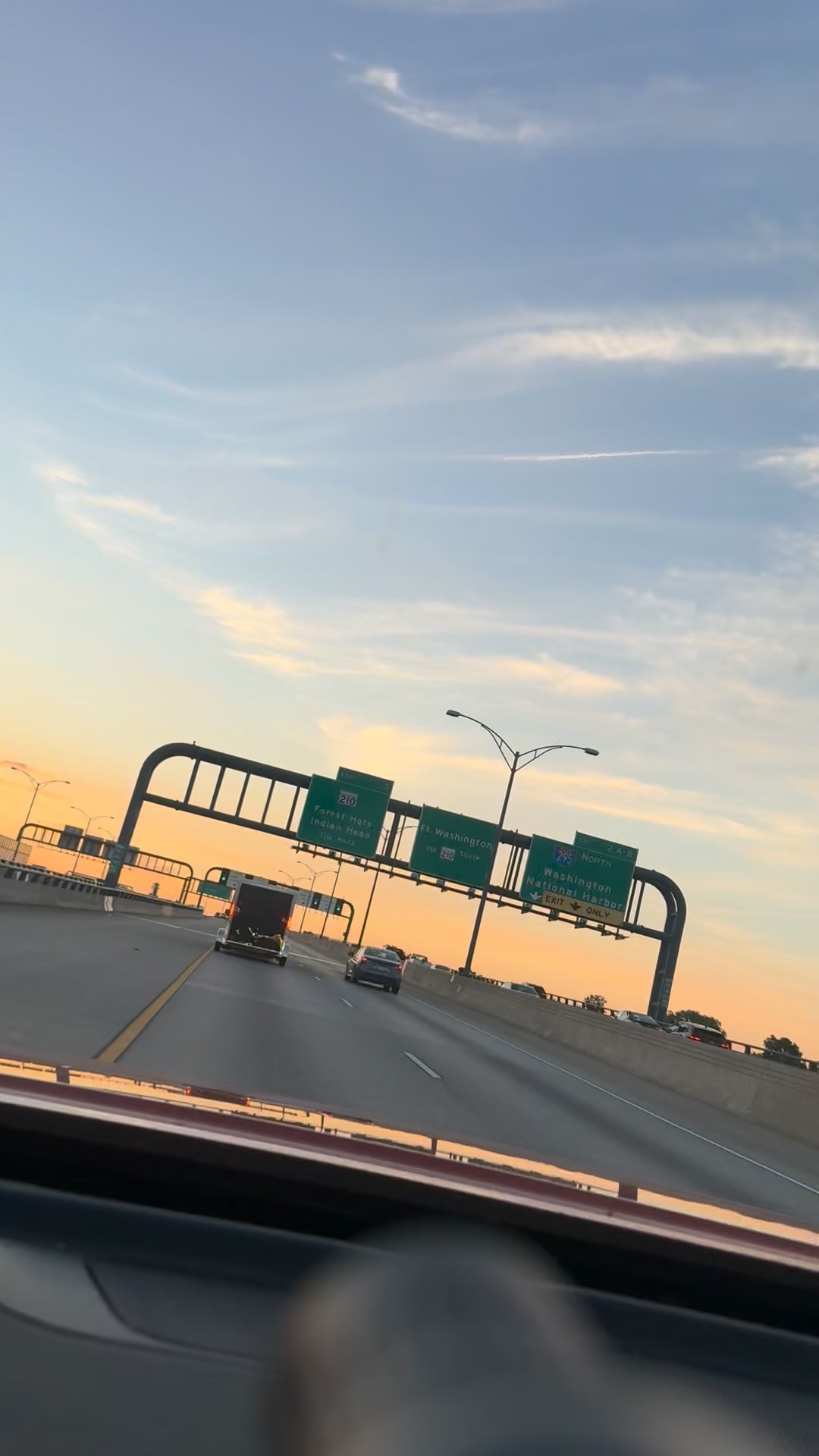 Good morning! ☀️

Workout DONE ✅💪 and now I’m en route to work! 🚗💨

Nothing like starting the day feeling accomplished and having a little Dolly Parton “9 to 5” playing for the ride. 🎶😂

Coffee ☕️, workout 💪, Dolly 🎵… now it’s time to get this workday started!

Happy Wednesday, everyone! 💕 Make it a great one!