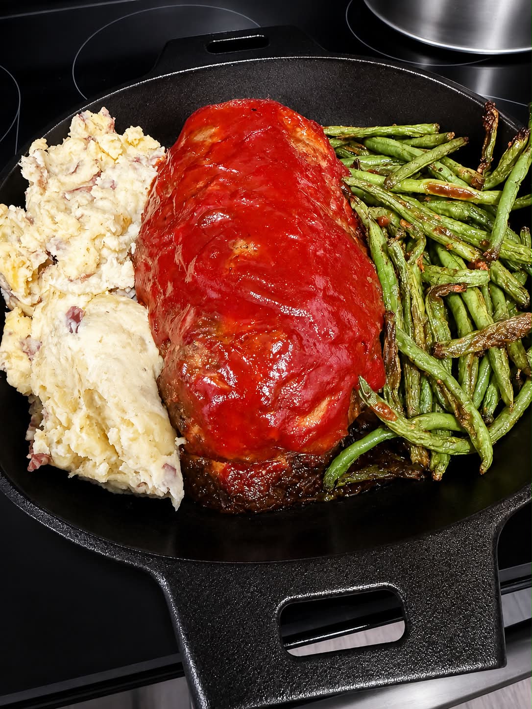 🍽️ What’s for dinner?

Tonight we’re having some good old-fashioned comfort food! 😋

❤️ Homemade meatloaf with that sweet & tangy glaze
🥔 Mashed red potatoes
💚 Roasted green beans

Nothing fancy—just a hearty, home-cooked meal that hits the spot! 🥰

What’s on your dinner table tonight? 👇